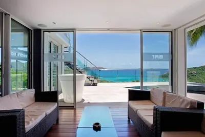 Image de 4br - Futuristic Villa