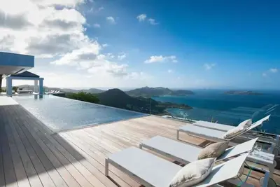 Image de Sparkling Water Villa with Calming Ocean Views