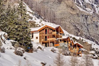 Image de Amazing 3 -Storey Chalet with Spectacular View
