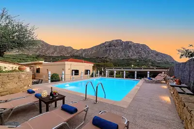Image de Villa Kera | Heated Pool