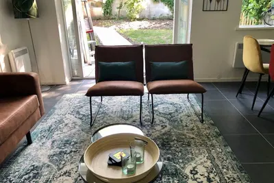 Image de Nice, trendy furnished, vacation bungalow with fenced garden. Pets welcome!