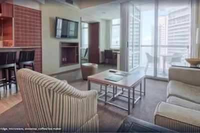 Image de 1 bedroom luxury suite Conrad/ Hilton bay views