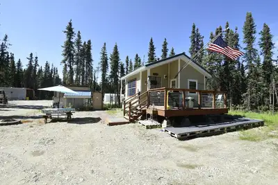 Image de Chez Benz Cabin near Harding Lake State Recreation Area.