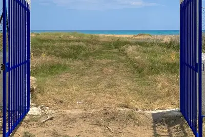 Image de The Gate On The Sea: Azzurra on the beach