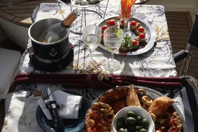 Image de Gi&Gi Ultima. . . . . . . . . a boat for dreaming