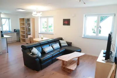 Image de Beautiful new apartment in quiet location, bus/train nearby