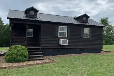 Image de Cozy Cabin with private back yard, located 5 min away from Dale Hollow Lake