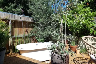 Image de Jolie Maison en bois climatisée Proche Lac et Océan