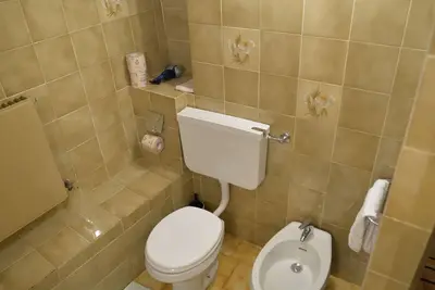 Image de From Aunt Martha large apartment