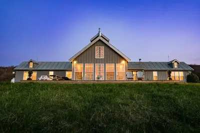 Image de Stunning Secluded Family Cottage With Hiking Trail Access on Property