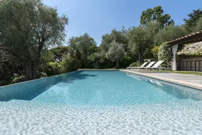 Image de Luxury Villa In Private Secured Domain