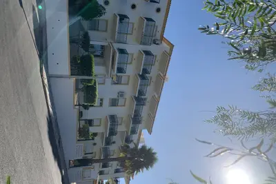 Image de Penthouse Apartment 7 minute walk to the best Beaches