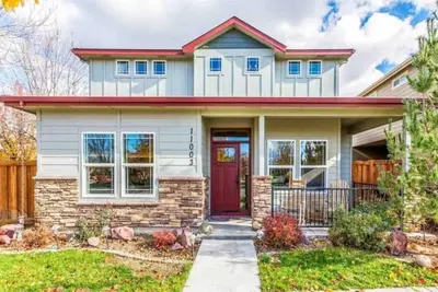 Cozy, Corner House In Boise