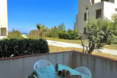 Image de Idéal appartement en rez de chaussé accès direct plage 4mir7bat8