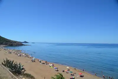 Image de Ba1 Nice apartment in a waterfront villa - Private stair to the sandy beach.