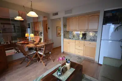 Image de Waikiki Park Heights 1208 Sun & Beach Fun only 3 minutes away