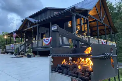 Image de ✨ Pinecrest: Spectacular Cabin in the Best Location 🏅