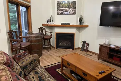 Image de Mountain Getaway ~ Leaf Peeping ~ Sleeps 13 ~ Game Room, Hikes & Slopes Nearby
