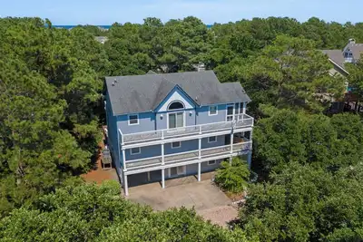 Image de The Hunkerdowner: Soundside with a Private Pool, Hot Tub, Dog-friendly!