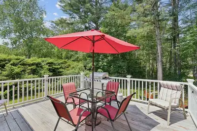 Image de Walk to Dock Square! - Freshly Renovated Charmer!