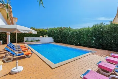 Image de Belle, piscine chauffée, près des plages, bars / restaurants - Villa White Sands