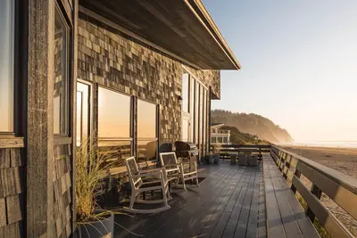 Image de Oceanfront luxury home w/ private hot tub, chefs kitchen and spectacular views