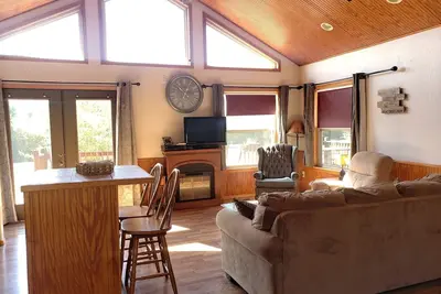 Image de Secluded cabin w/big wrap around deck minutes away from Cossatot River