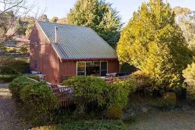 Image de Mogul - A Freestanding East Jindabyne Lakefront Holiday Home