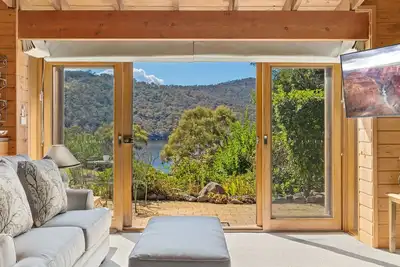 Image de The Wolery - Outstanding 2 Bedroom Waterfront Property