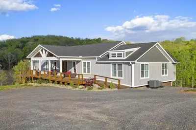Image de Lakefront Getaway at Swan Seymour w/ Kayaks
