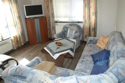 Image de 2 Schlafzi. , 1 Wohnzi. , Terrasse, KĂĽche mit GeschirrspĂĽlmaschine, Waschmaschine