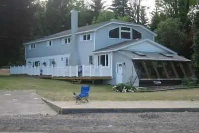 Image de Stunning Wine Country Lake House, Nicest On Owasco Lake