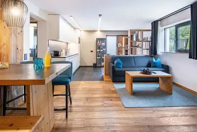 Image de Appartement de vacances moderne Chalet Ortles avec vue sur les montagnes et Wi-Fi