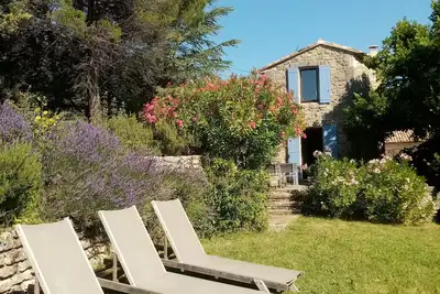 Image de Charme D'un mas en Luberon, Calme, vue Panoramique, Piscine, Cheminée
