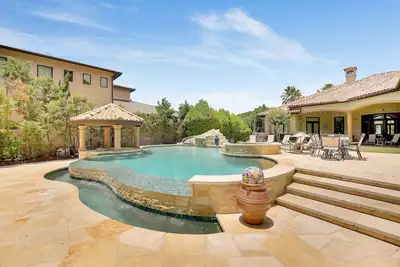 Image de Above Hacienda | Waterfront I Pool&Spa with Slide I Pickleball I Playscape