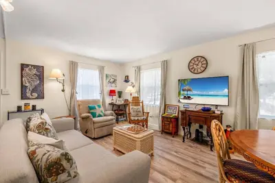 Image de Downtown * Walkable * Outdoor Living * 20% weekly & 30% monthly disounts