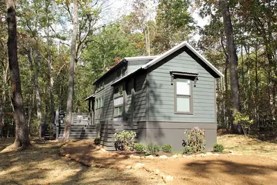 Image de Mountain Top Mini Home at The Retreat at Deer Lick Falls