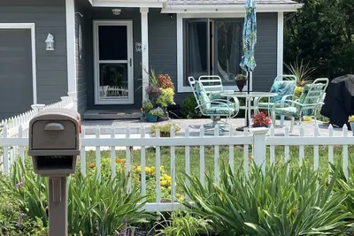 Image de Cozy, Clean & Quiet. Home in the Hills. Close to Dt Omaha; Market; Zoo; Gardens