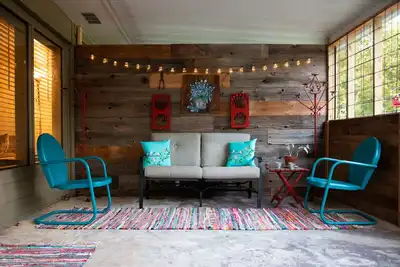 Private Studio minutes to Baylor, Convention Ctr and Silos