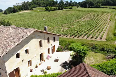 Grande maison, 10 pers. , au coeur des vignes saint-émilionnaises