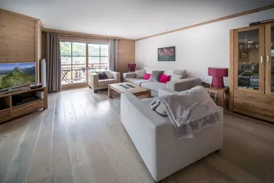 Image de Moderne Appartement de 3 Chambres Avec vue sur la Montagne