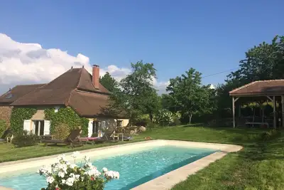 Image de Maison De Campagne - Vue Exceptionnelle - Piscine - 12 personnes