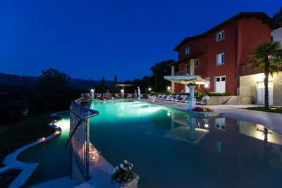 Image de Villa Turri is a historic mansion near Lucca in the heart of Garfagnana.