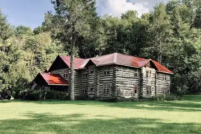 Image de Perfect for Family Reunions and Corporate Groups or as a couples getaway