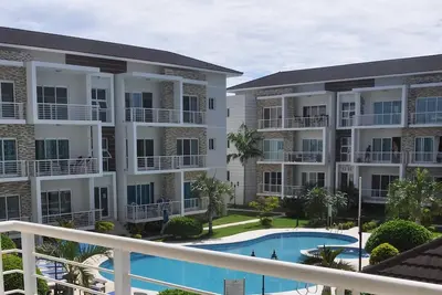 Image de \"Family-Friendly Sosua condo with large pool, 2bd 2bth Wifi\/cable Tv \"