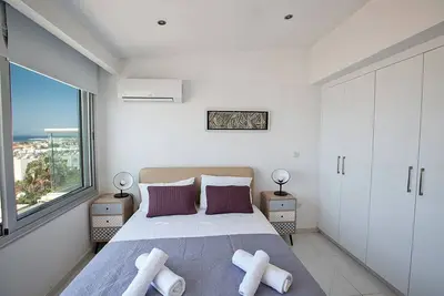 Image de Apte Misia Enas - Appartement moderne de 2 chambres avec vue sur la mer - Pres de la place Ayia Napa