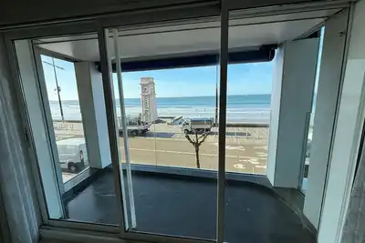Image de Appartement T2 avec balcon et vue mer, 1er étage, ascenseur, Tv, cuisine équipée