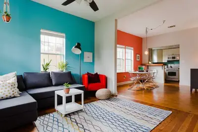 Image de Artsy, clean 2bd/1bt house near Dt|Google|Backyard