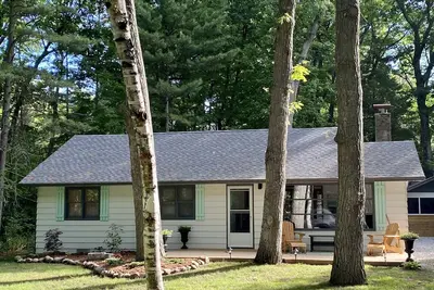 Image de Mid-Century Charm and Steps to Private Beach!