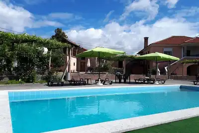 Quintinha de Santiago - Local Accommodation with Private Pool